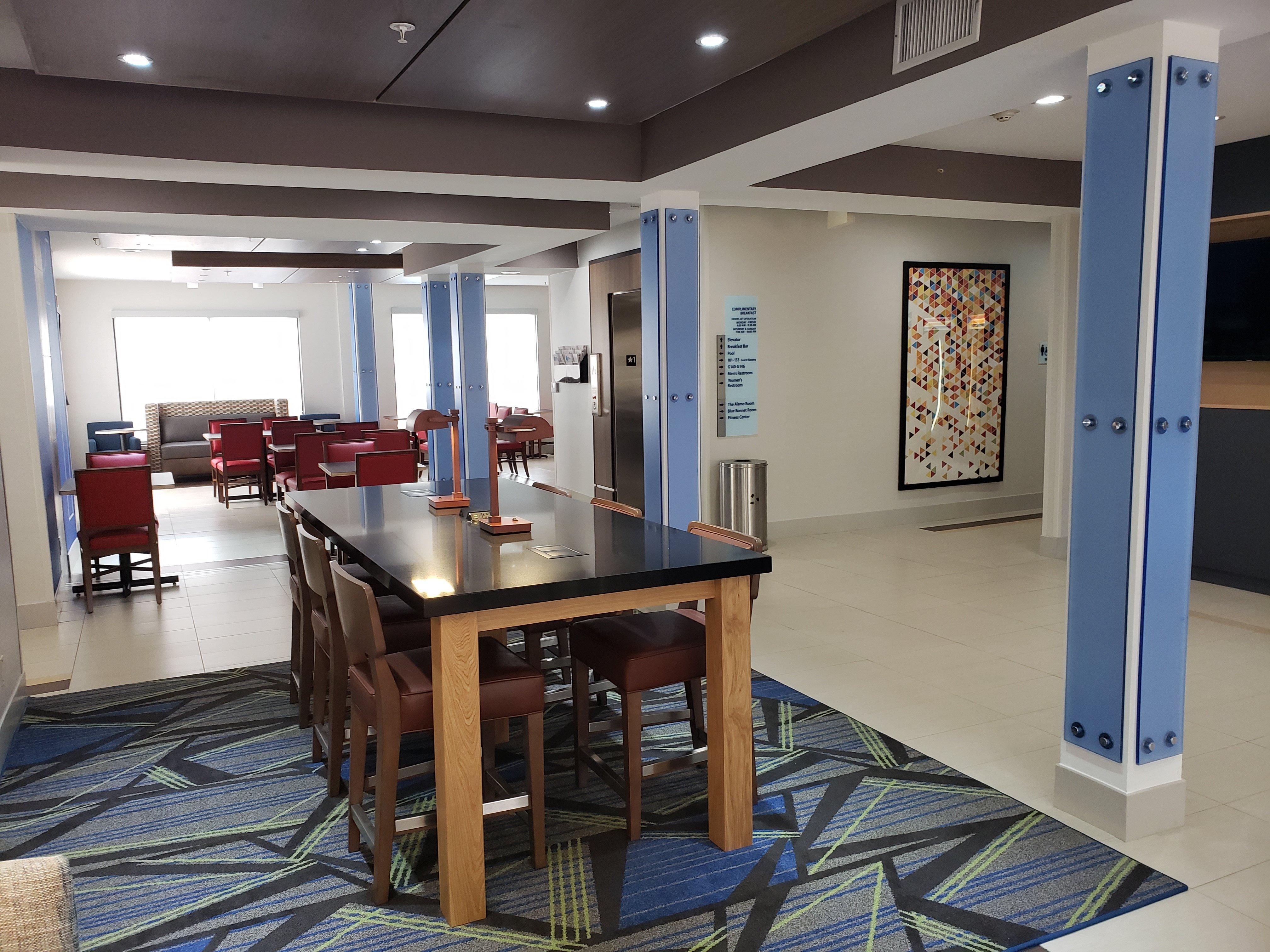 阿林顿20号州际公路公园广场智选假日酒店 外观 照片